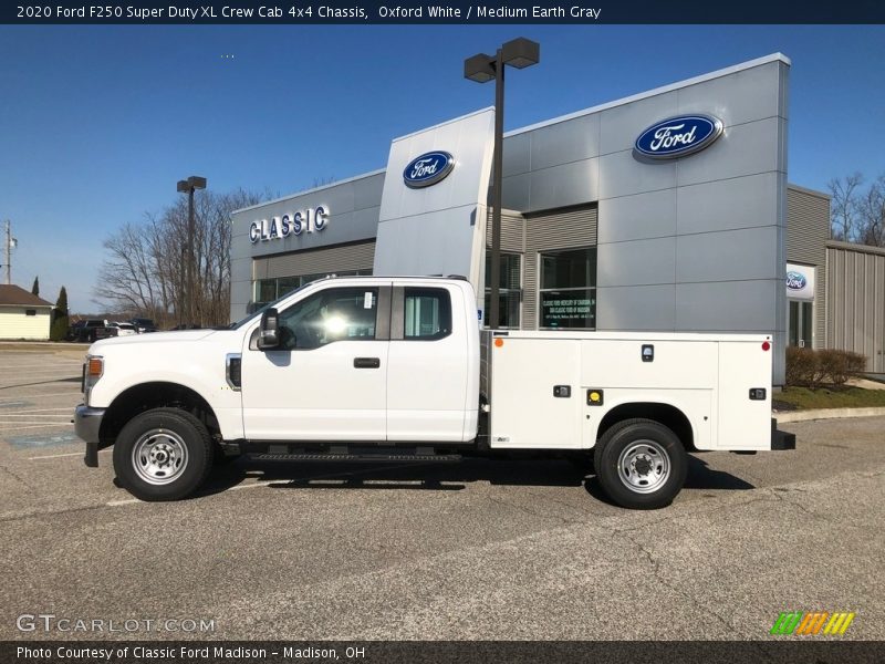 Oxford White / Medium Earth Gray 2020 Ford F250 Super Duty XL Crew Cab 4x4 Chassis