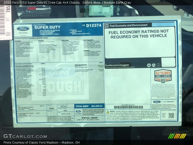 Oxford White / Medium Earth Gray 2020 Ford F250 Super Duty XL Crew Cab 4x4 Chassis