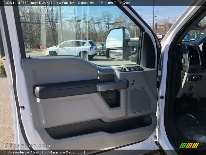 Oxford White / Medium Earth Gray 2020 Ford F350 Super Duty XLT Crew Cab 4x4