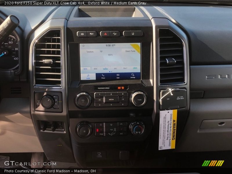 Oxford White / Medium Earth Gray 2020 Ford F350 Super Duty XLT Crew Cab 4x4