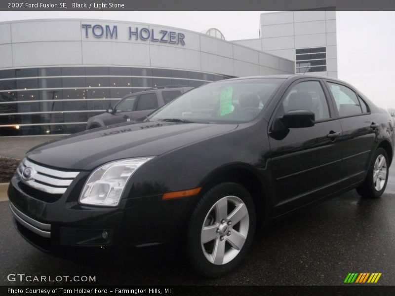 Black / Light Stone 2007 Ford Fusion SE