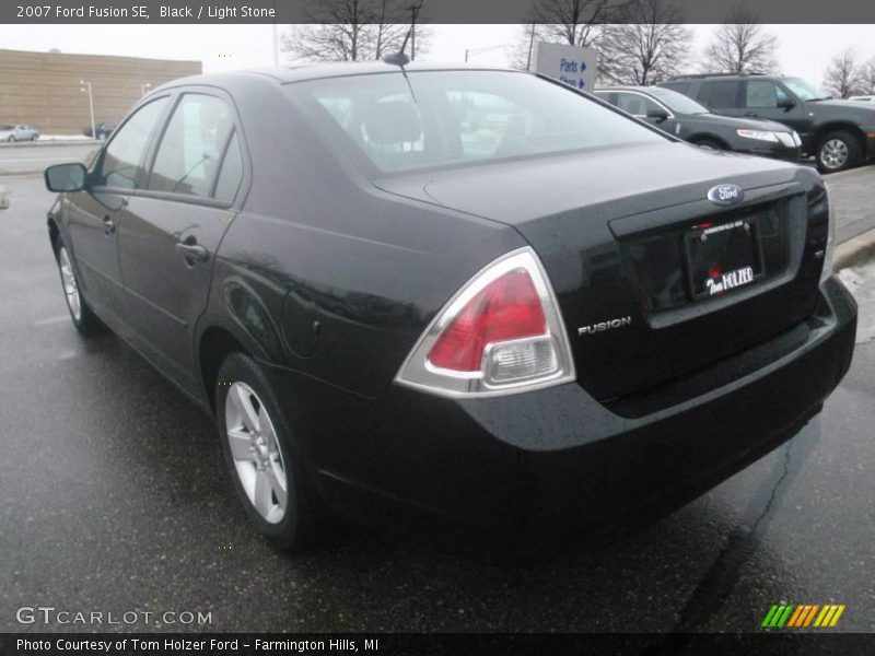 Black / Light Stone 2007 Ford Fusion SE