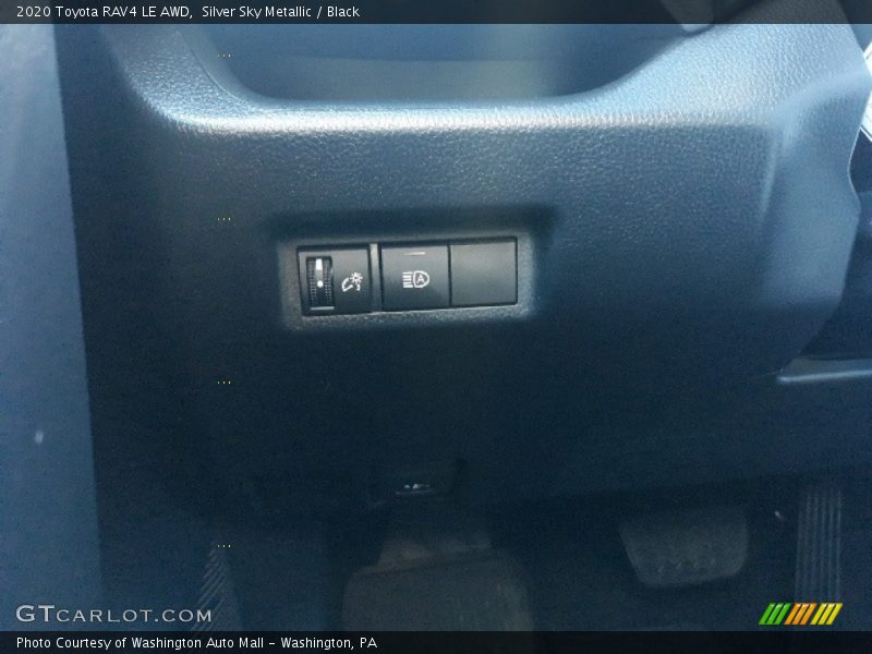 Silver Sky Metallic / Black 2020 Toyota RAV4 LE AWD