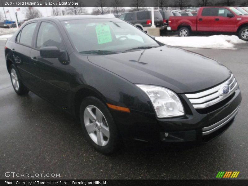 Black / Light Stone 2007 Ford Fusion SE