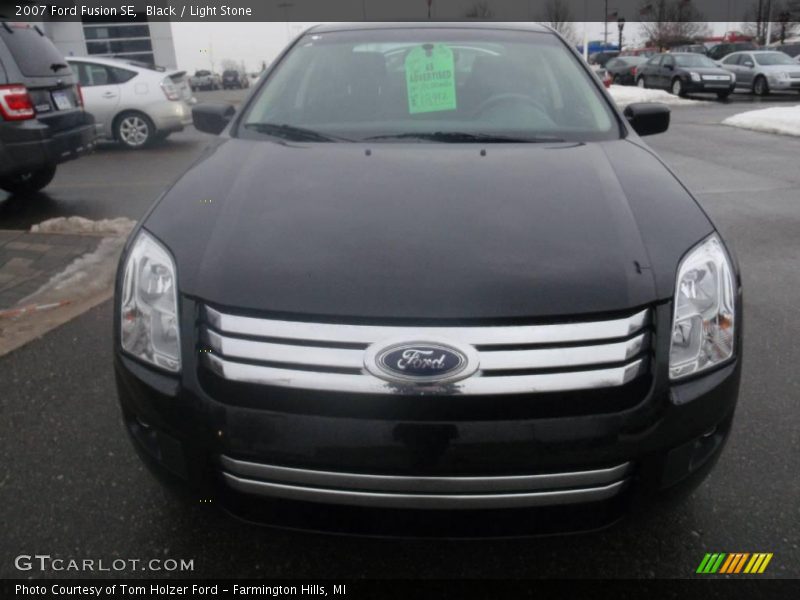 Black / Light Stone 2007 Ford Fusion SE