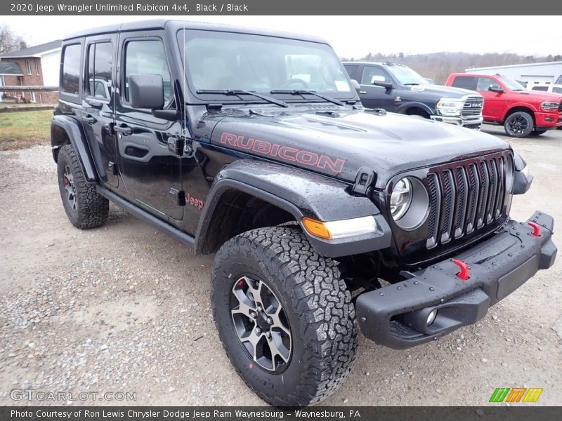 Front 3/4 View of 2020 Wrangler Unlimited Rubicon 4x4