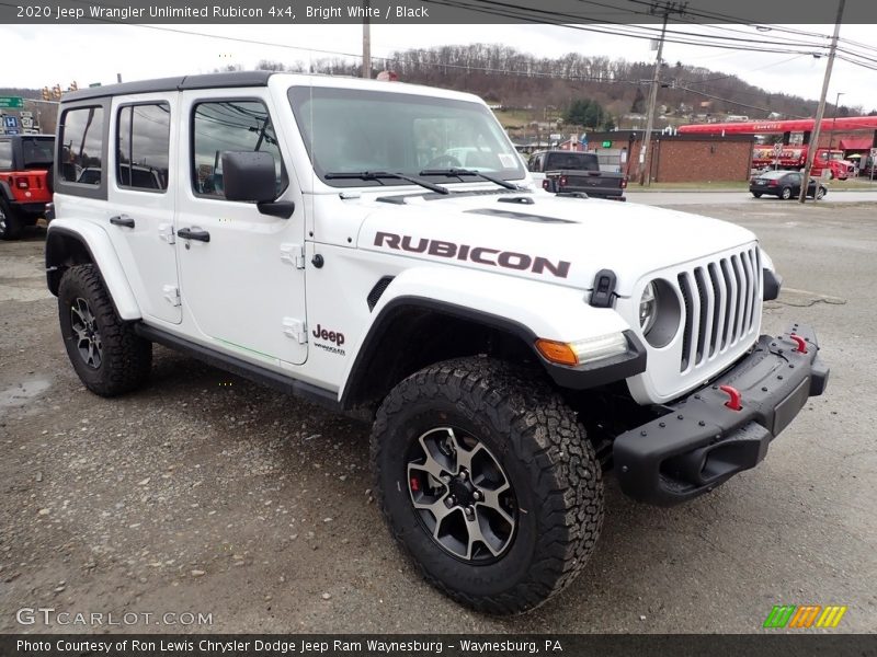 Front 3/4 View of 2020 Wrangler Unlimited Rubicon 4x4