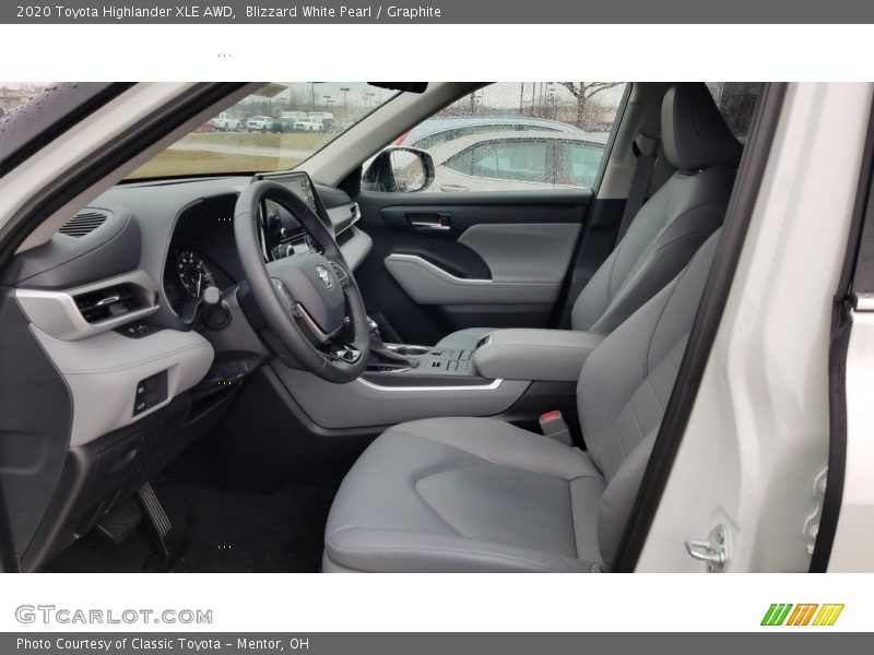 Blizzard White Pearl / Graphite 2020 Toyota Highlander XLE AWD