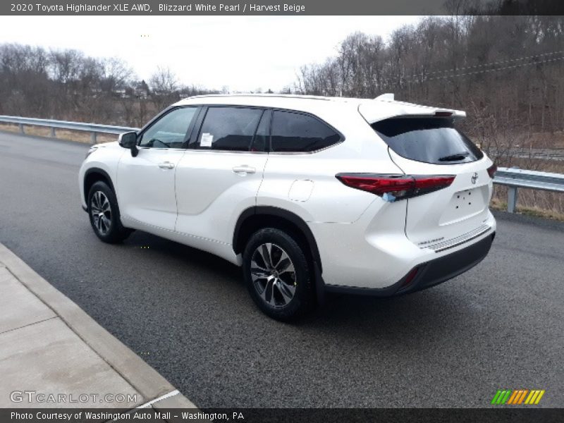 Blizzard White Pearl / Harvest Beige 2020 Toyota Highlander XLE AWD