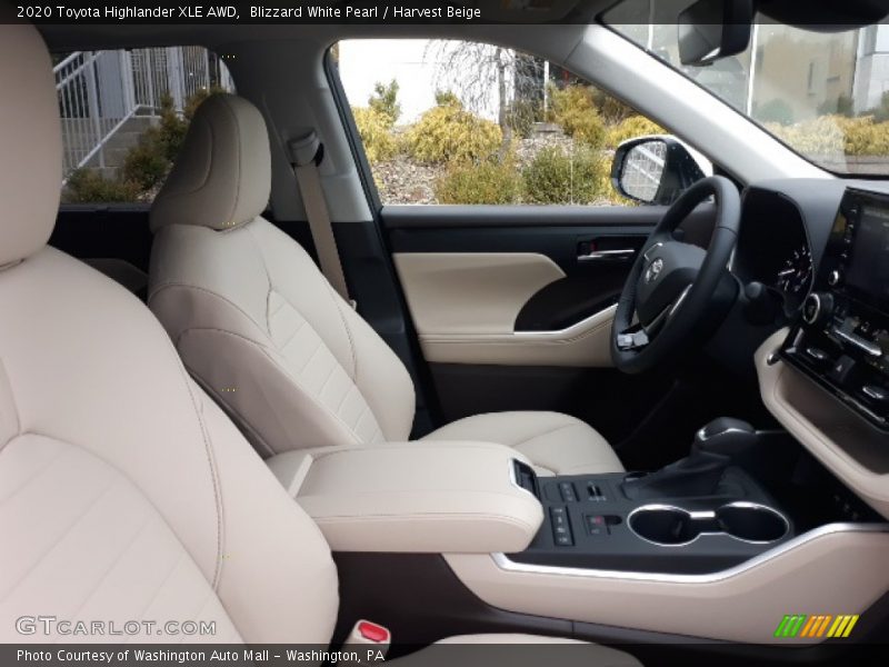 Blizzard White Pearl / Harvest Beige 2020 Toyota Highlander XLE AWD