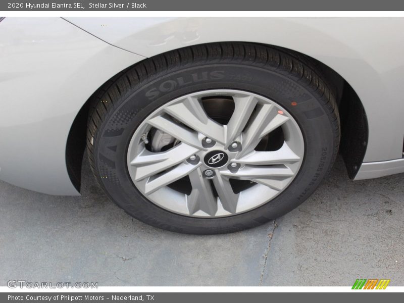 Stellar Silver / Black 2020 Hyundai Elantra SEL