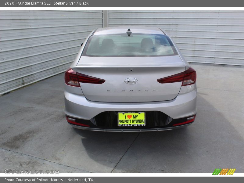 Stellar Silver / Black 2020 Hyundai Elantra SEL