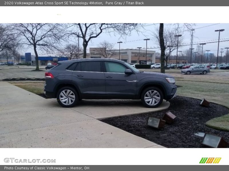  2020 Atlas Cross Sport SE Technology 4Motion Pure Gray