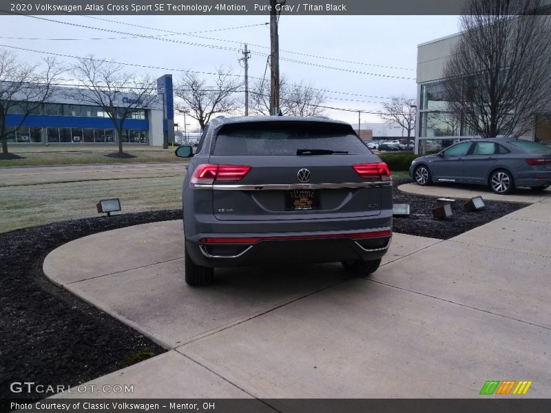 Pure Gray / Titan Black 2020 Volkswagen Atlas Cross Sport SE Technology 4Motion
