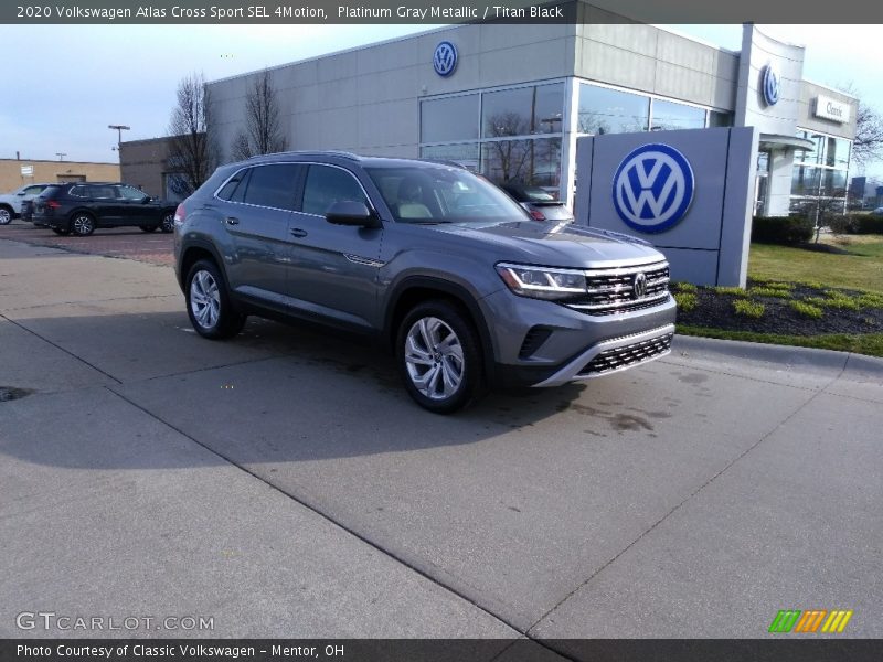 Front 3/4 View of 2020 Atlas Cross Sport SEL 4Motion