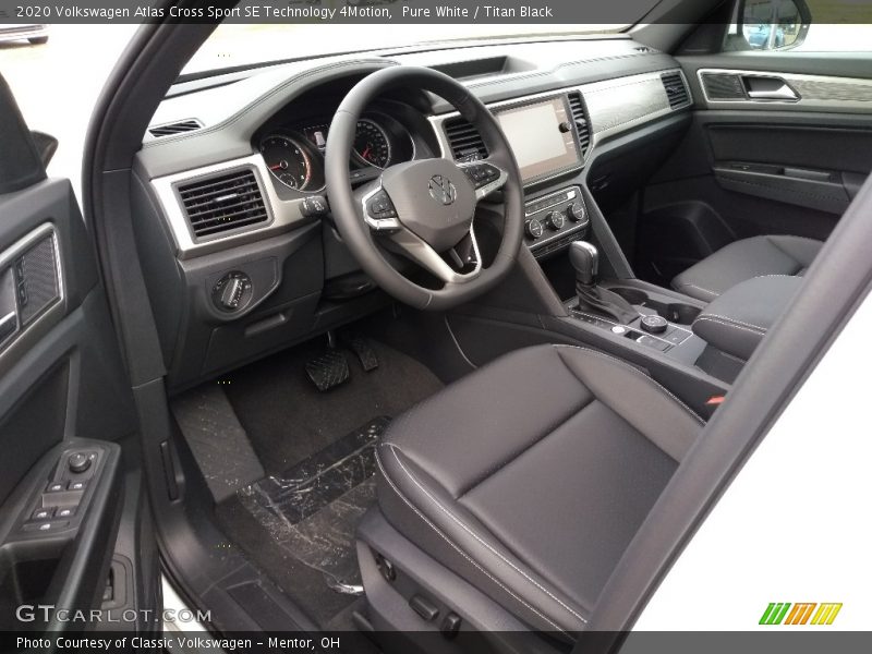  2020 Atlas Cross Sport SE Technology 4Motion Titan Black Interior