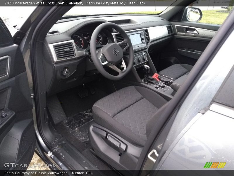  2020 Atlas Cross Sport S 4Motion Titan Black Interior