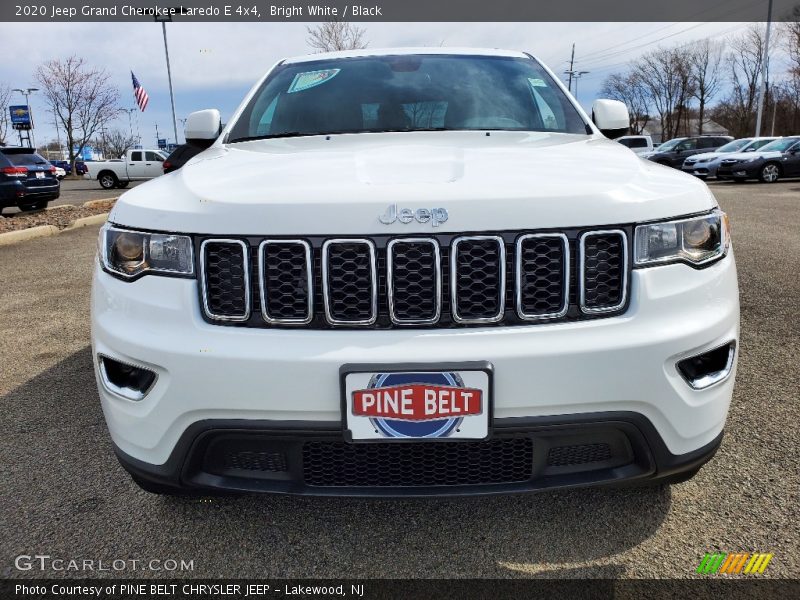 Bright White / Black 2020 Jeep Grand Cherokee Laredo E 4x4