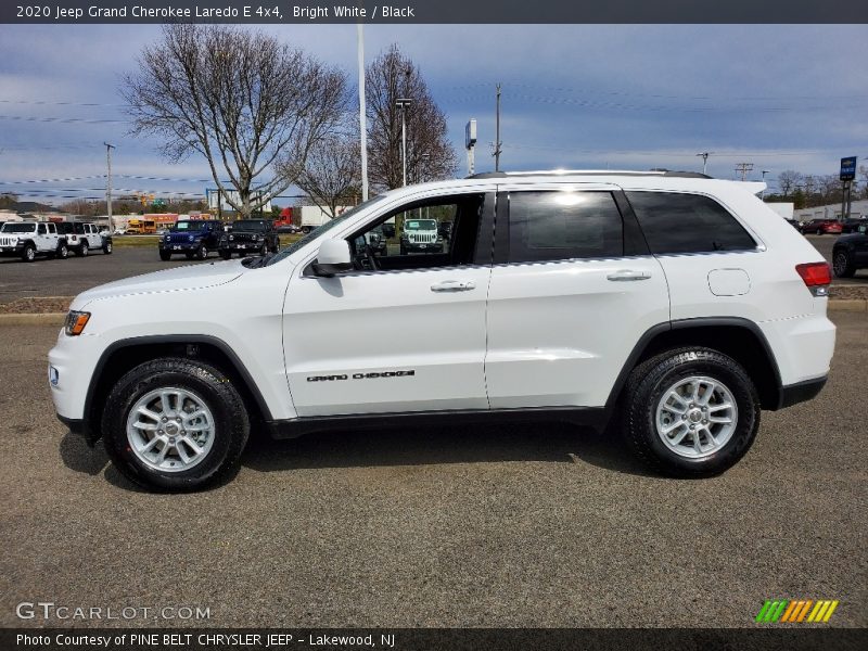 Bright White / Black 2020 Jeep Grand Cherokee Laredo E 4x4