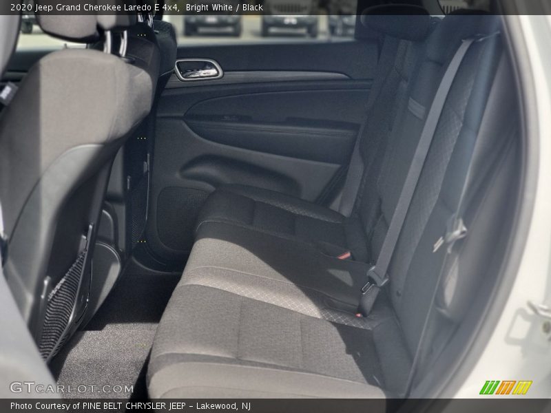 Bright White / Black 2020 Jeep Grand Cherokee Laredo E 4x4