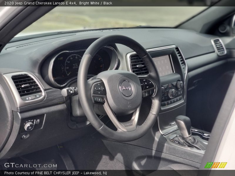 Bright White / Black 2020 Jeep Grand Cherokee Laredo E 4x4