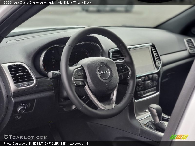 Bright White / Black 2020 Jeep Grand Cherokee Altitude 4x4