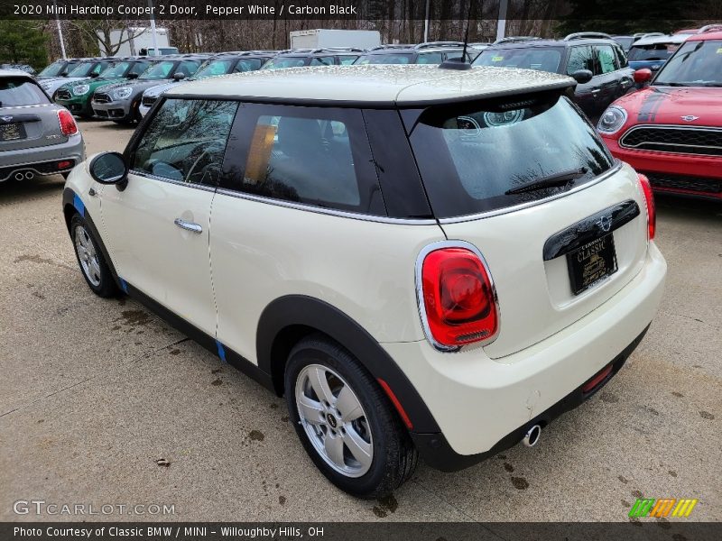 Pepper White / Carbon Black 2020 Mini Hardtop Cooper 2 Door