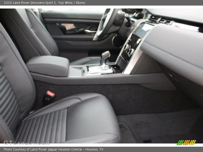 Fuji White / Ebony 2020 Land Rover Discovery Sport S