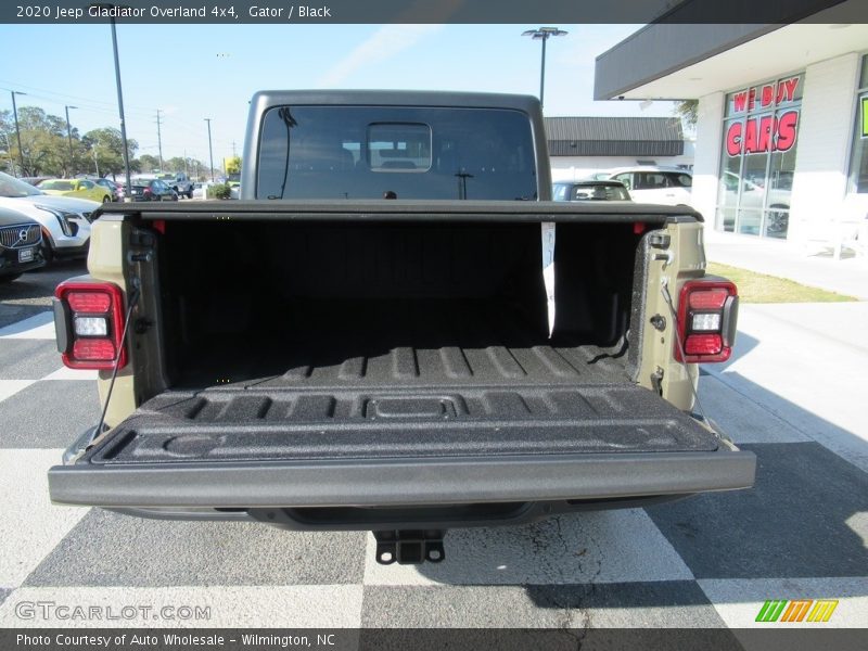 Gator / Black 2020 Jeep Gladiator Overland 4x4