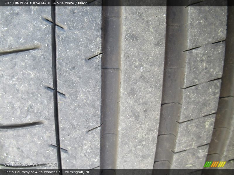 Alpine White / Black 2020 BMW Z4 sDrive M40i