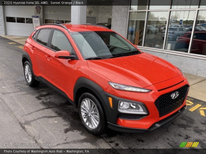 Front 3/4 View of 2020 Kona SEL AWD