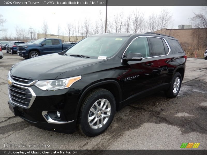 Mosaic Black Metallic / Jet Black 2020 Chevrolet Traverse LT AWD