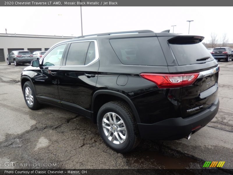 Mosaic Black Metallic / Jet Black 2020 Chevrolet Traverse LT AWD