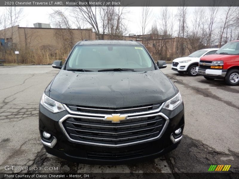 Mosaic Black Metallic / Jet Black 2020 Chevrolet Traverse LT AWD