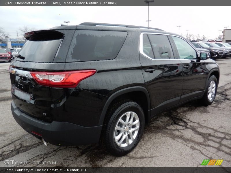 Mosaic Black Metallic / Jet Black 2020 Chevrolet Traverse LT AWD