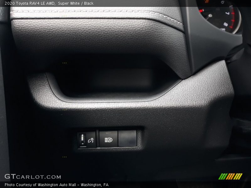 Super White / Black 2020 Toyota RAV4 LE AWD