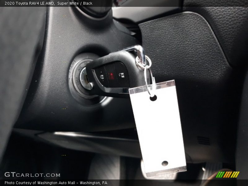Super White / Black 2020 Toyota RAV4 LE AWD