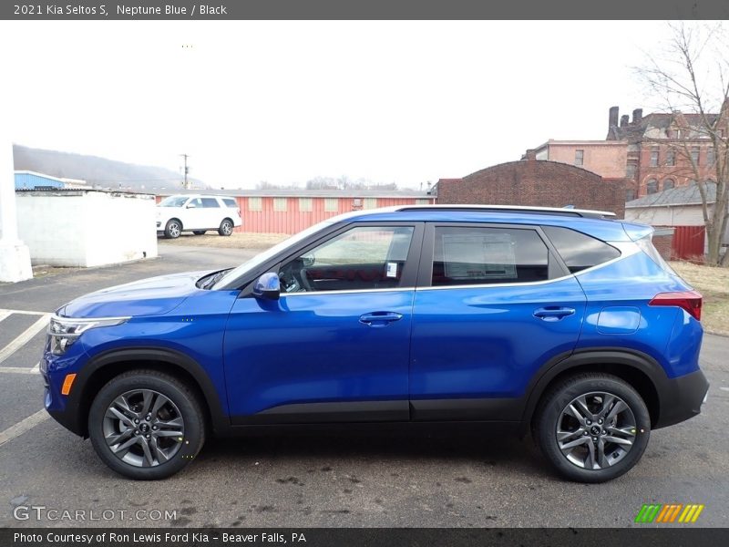 Neptune Blue / Black 2021 Kia Seltos S