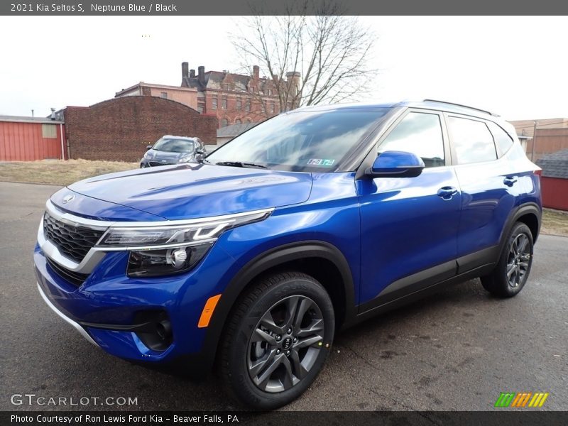 Neptune Blue / Black 2021 Kia Seltos S
