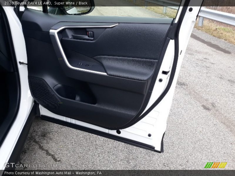 Super White / Black 2020 Toyota RAV4 LE AWD