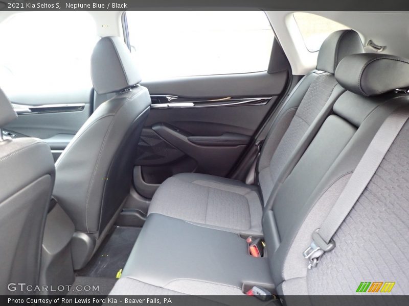 Neptune Blue / Black 2021 Kia Seltos S