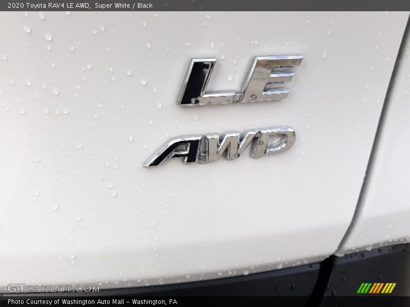 Super White / Black 2020 Toyota RAV4 LE AWD