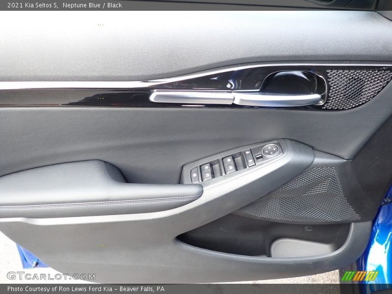 Door Panel of 2021 Seltos S