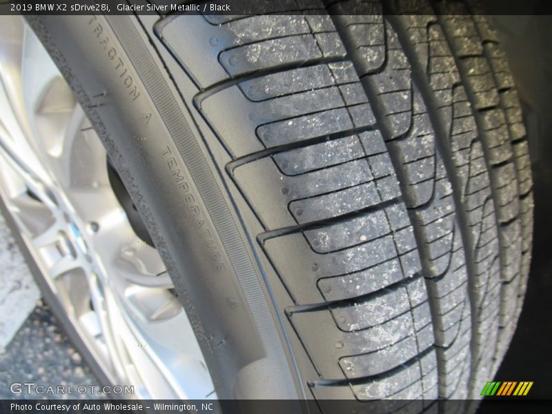 Glacier Silver Metallic / Black 2019 BMW X2 sDrive28i