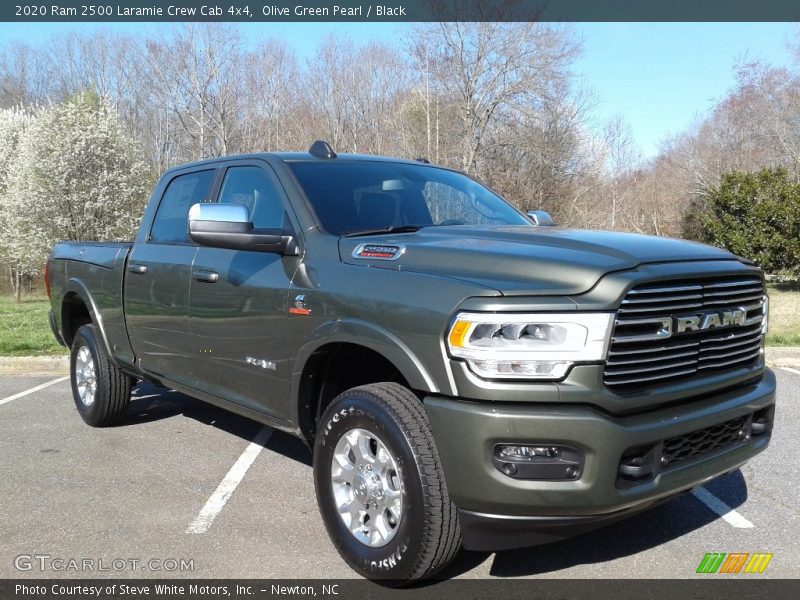 Front 3/4 View of 2020 2500 Laramie Crew Cab 4x4