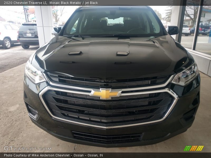 Mosaic Black Metallic / Jet Black 2020 Chevrolet Traverse LS