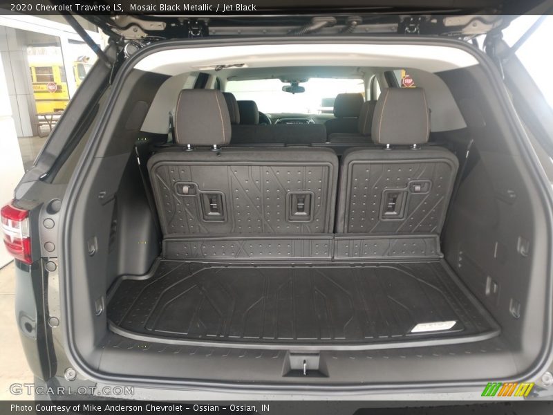 Mosaic Black Metallic / Jet Black 2020 Chevrolet Traverse LS