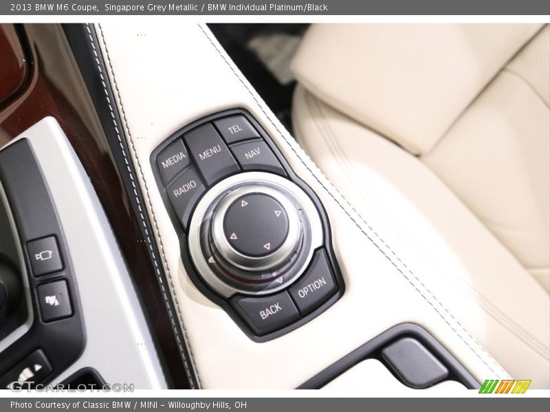 Controls of 2013 M6 Coupe