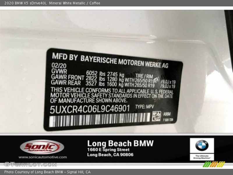 Mineral White Metallic / Coffee 2020 BMW X5 sDrive40i