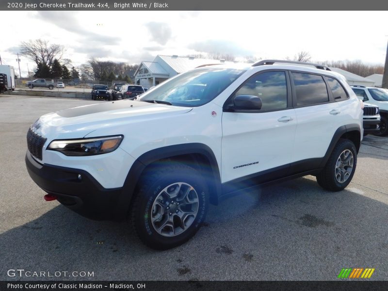 Bright White / Black 2020 Jeep Cherokee Trailhawk 4x4